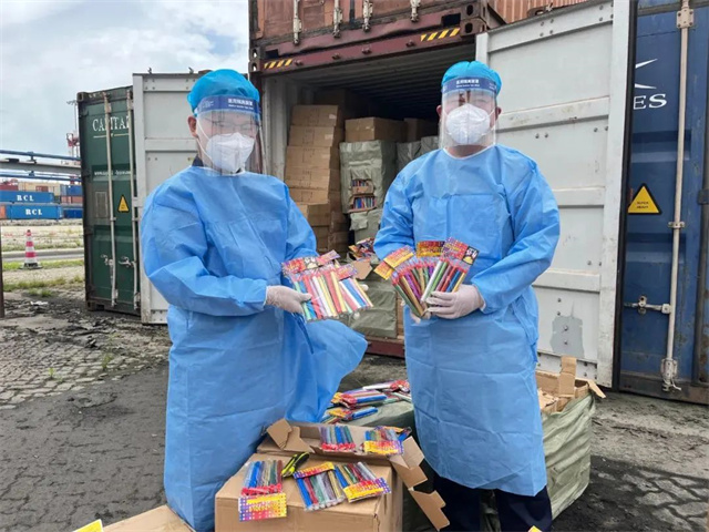 突發！海關(guan) 又截獲集裝箱中夾藏8噸“炸藥”準備出運！這些涉事企業(ye) 難逃重罰-华体汇体育中心物流