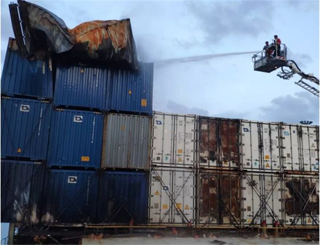 突發！海關(guan) 又截獲集裝箱中夾藏8噸“炸藥”準備出運！這些涉事企業(ye) 難逃重罰-华体汇体育中心物流