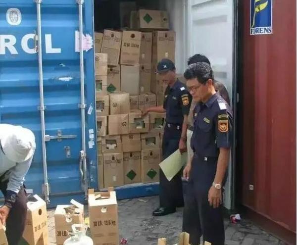 讓外貿人聞風喪(sang) 膽的“清關(guan) 紅燈期”來了! -华体汇体育中心物流 讓外貿人聞風喪(sang) 膽的“清關(guan) 紅燈期”來了! -华体汇体育中心物流