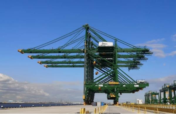 “超級”雙小車自動化岸橋-华体汇体育中心物流