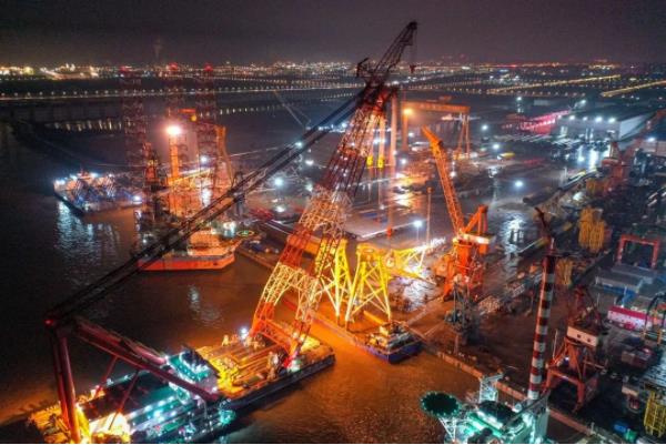 三峽陽西沙扒導管架項目首船3套植入式嵌岩三樁導管架順利發運-华体汇体育中心物流