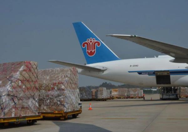 廣州白雲(yun) 物流前海空服中心順利開展批量貨物處理-华体汇体育中心物流