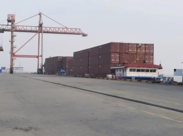 以上海港為(wei) 基點，集聚長三角區域商品箱丨上港物流積極推進上海港商品箱集疏運中心建設